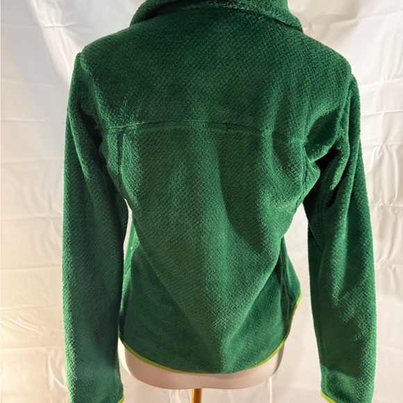 Patagonia Women's Green Fleece Jacket - Picture 2 of 6